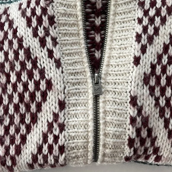 Hollister cream full-zip hooded sweater size small - Picture 7 of 7